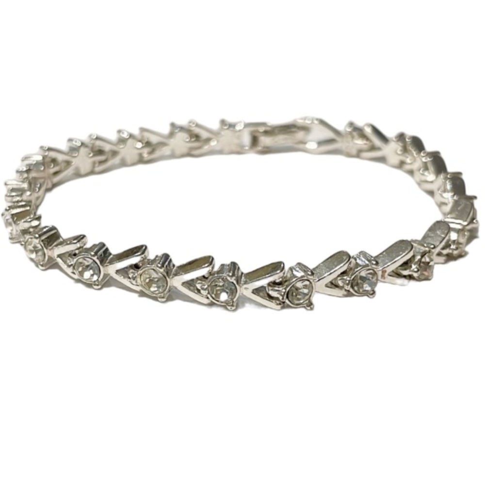 Vintage Avon silver rhinestone clasp bracelet